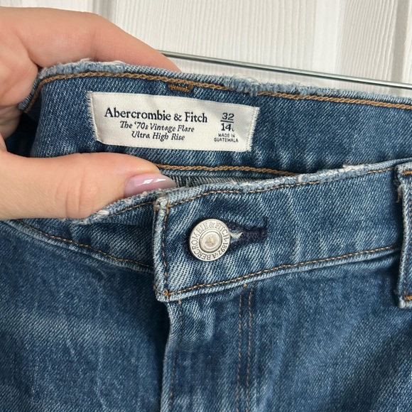 Abercrombie & Fitch women’s vintage flare jeans LONG - Picture 3 of 8